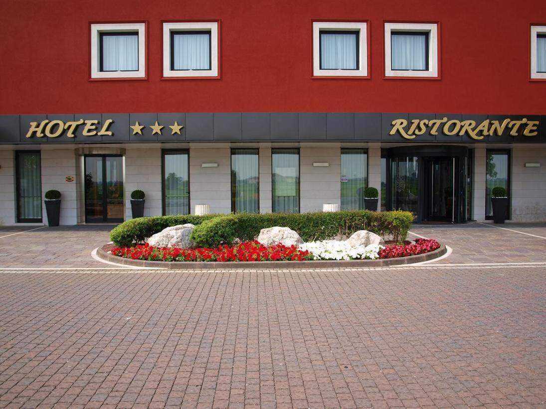 Hotel Ristorante Giada Грумоло-делле-Аббадессе Экстерьер фото